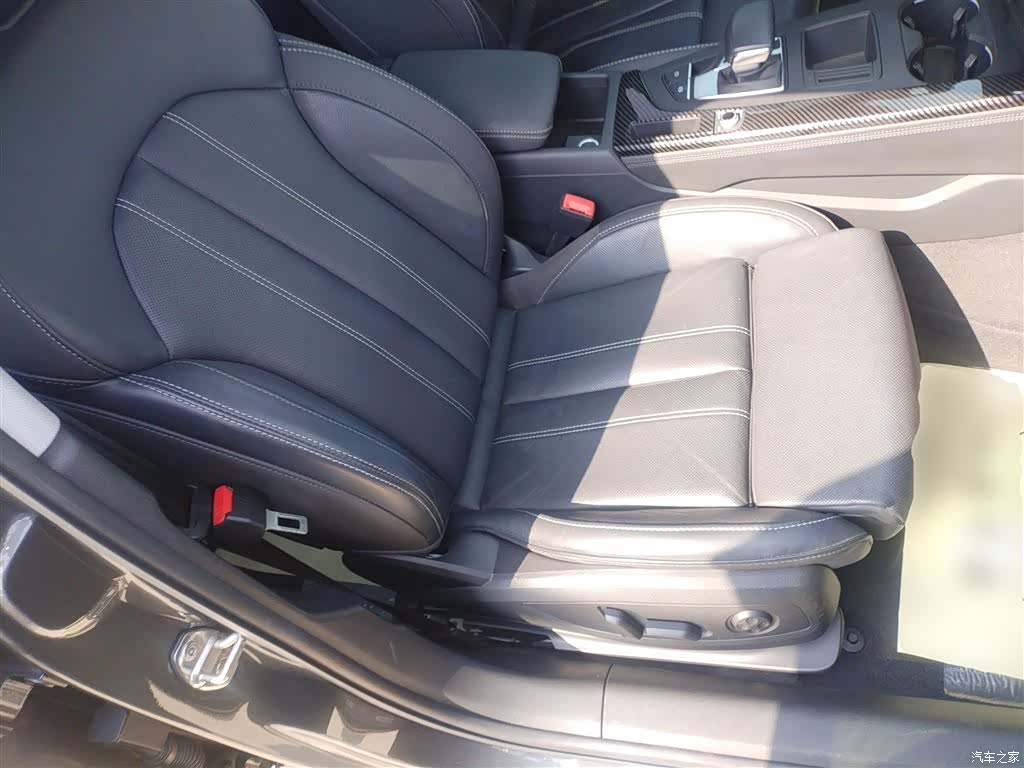 Audi A4L, 2023 25