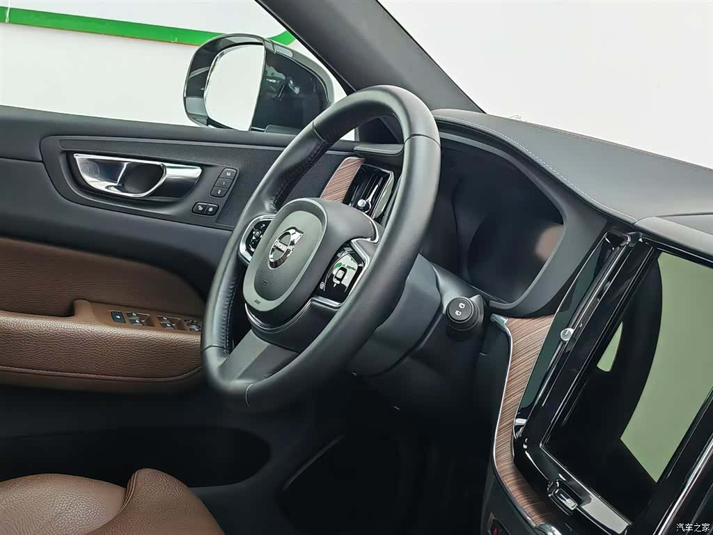 Volvo XC60, 2021 22