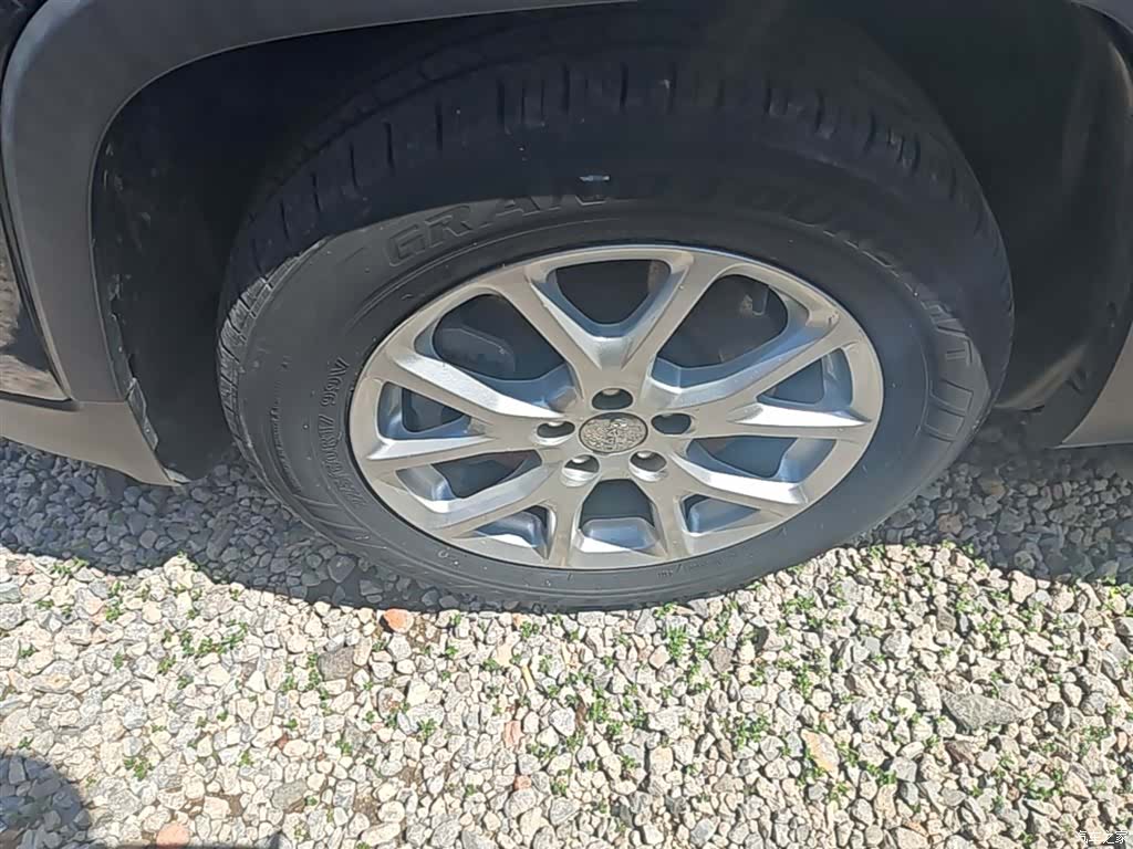 Jeep Cherokee, 2017 23