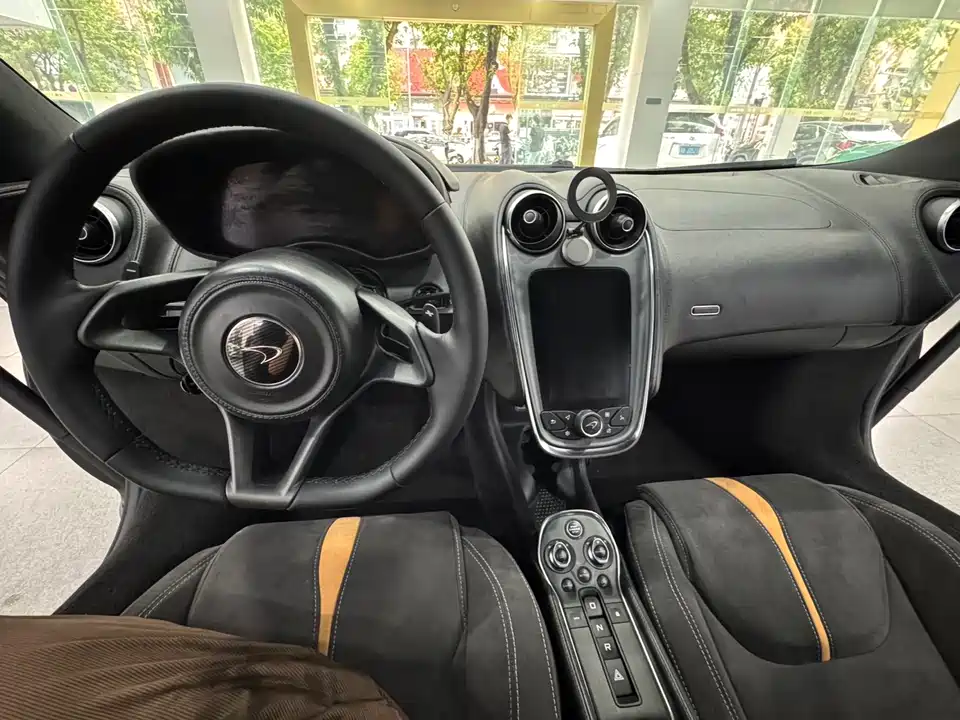 McLaren 570
