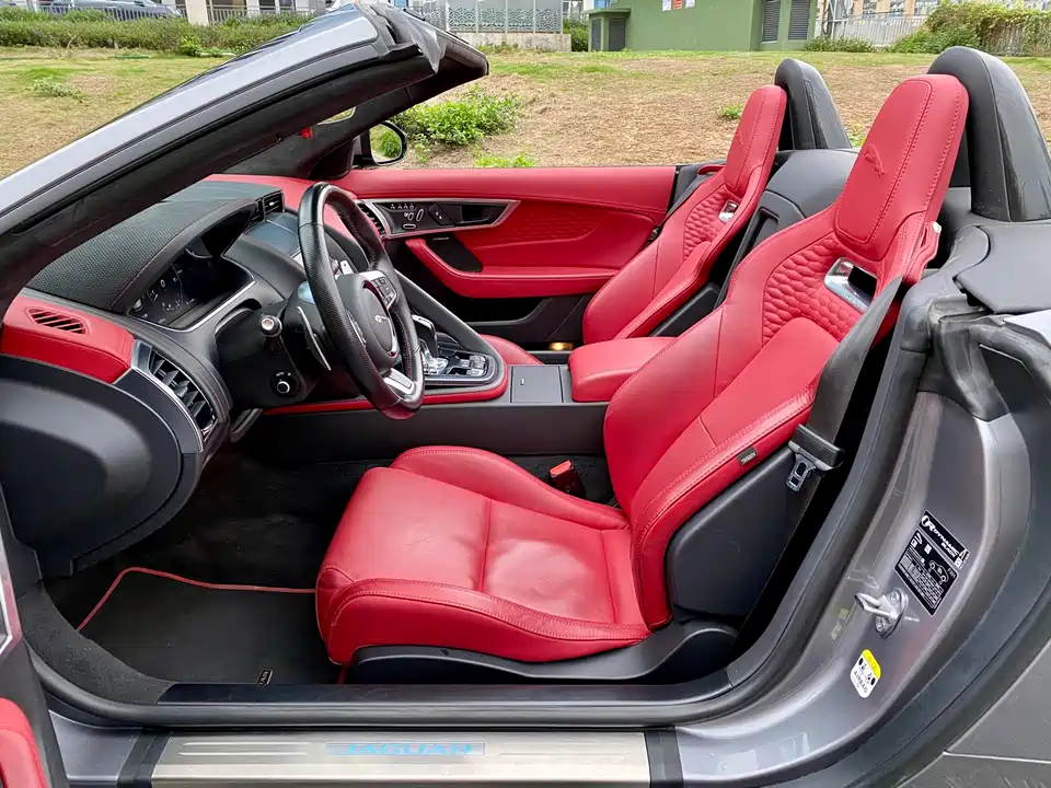 Jaguar F-TYPE