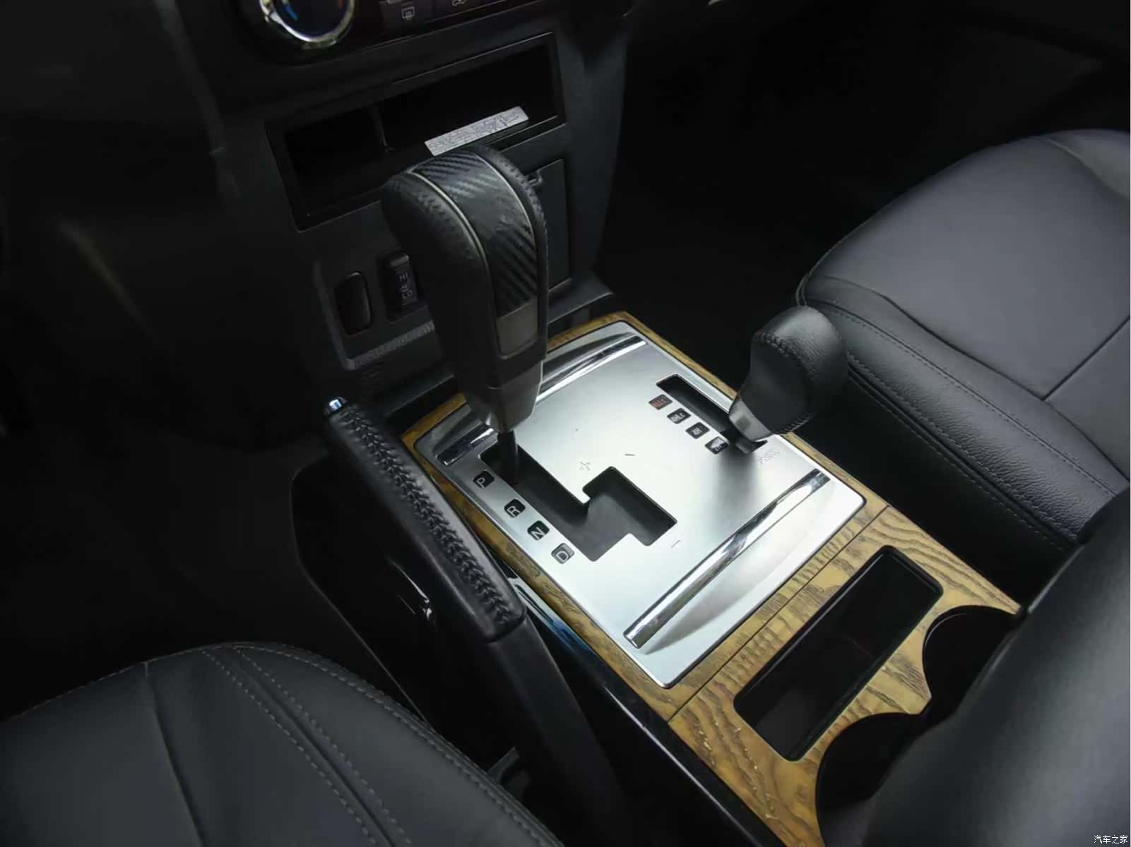 Mitsubishi Pajero, 2020 9