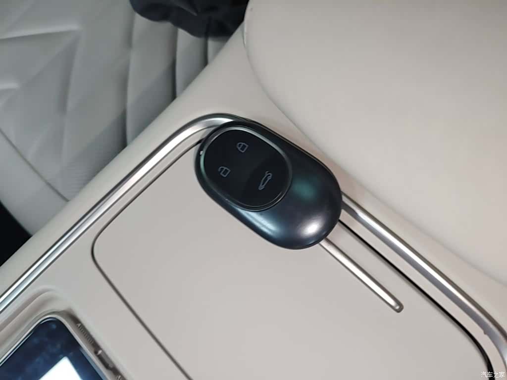 NIO ES6, 2025 9