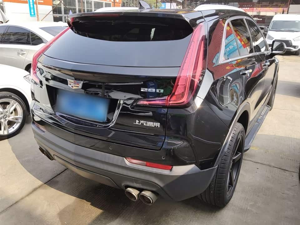 Cadillac XT4