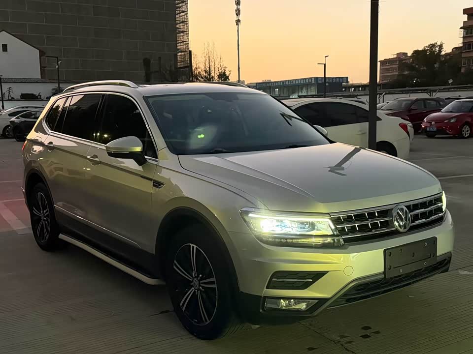 Volkswagen Tiguan L