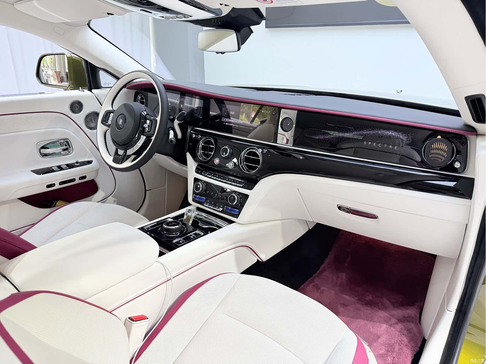 Rolls-Royce Spectre, 2026 7