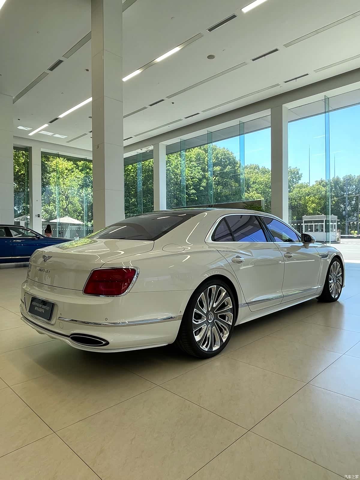 Bentley Flying Spur, 2025 8