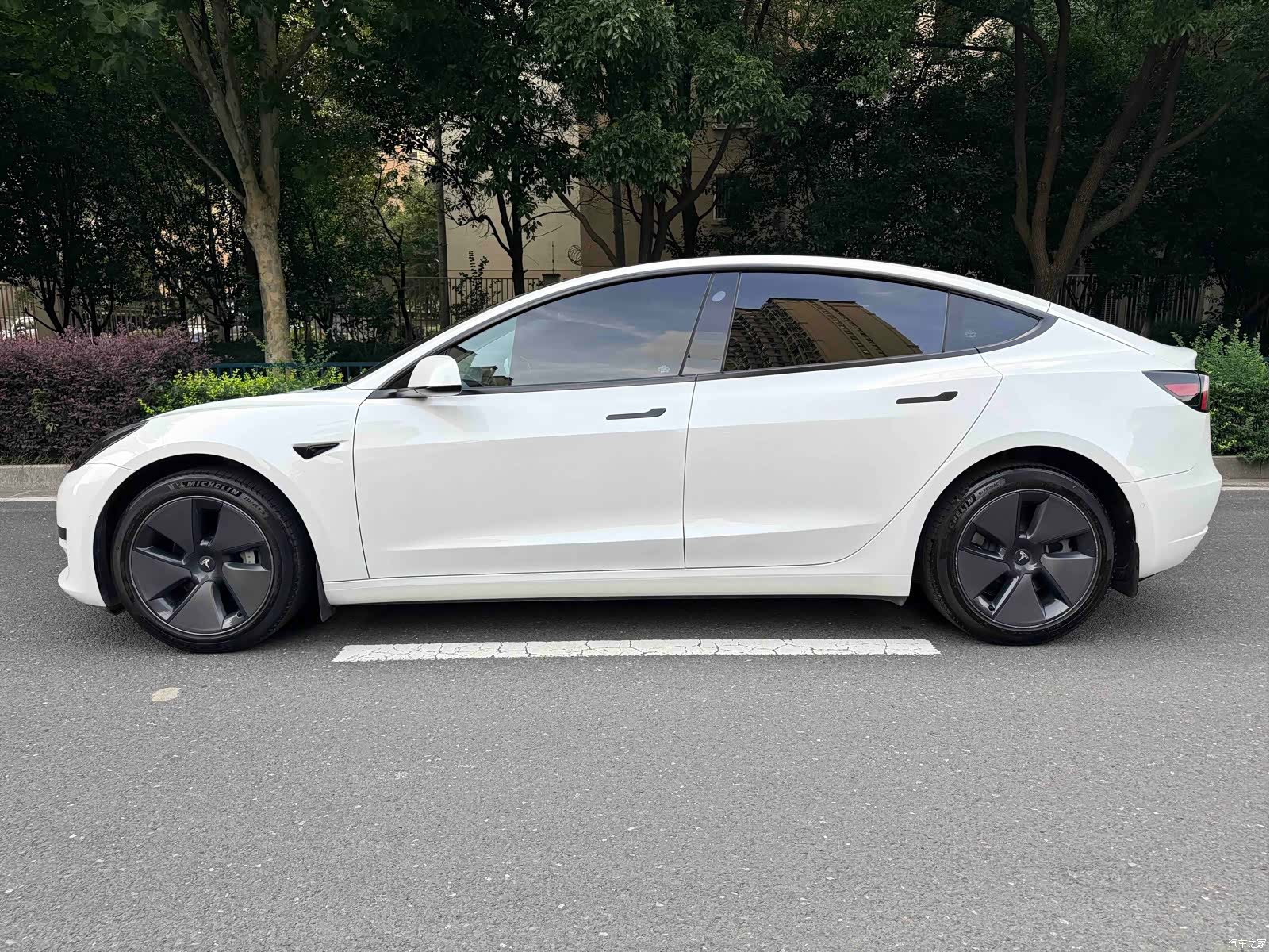 Tesla Model 3, 2023 все фото