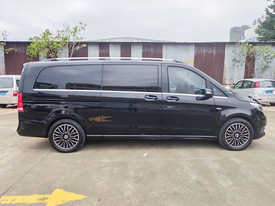 Mercedes-Benz V-class