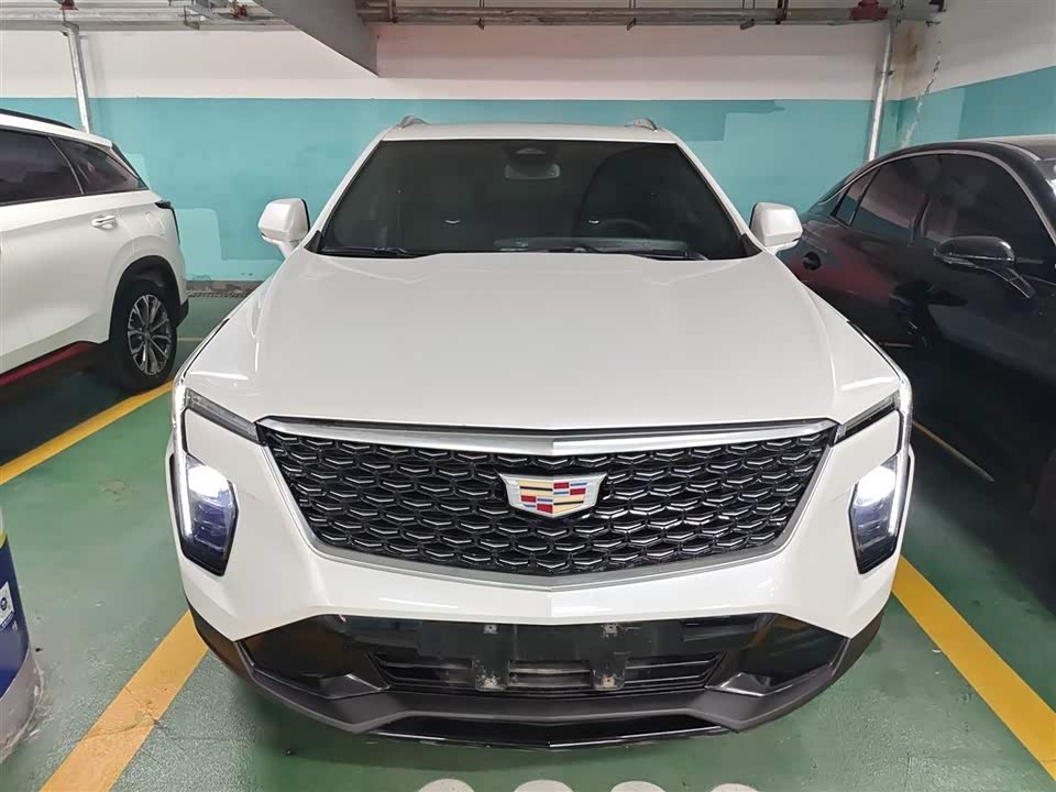 Cadillac XT4
