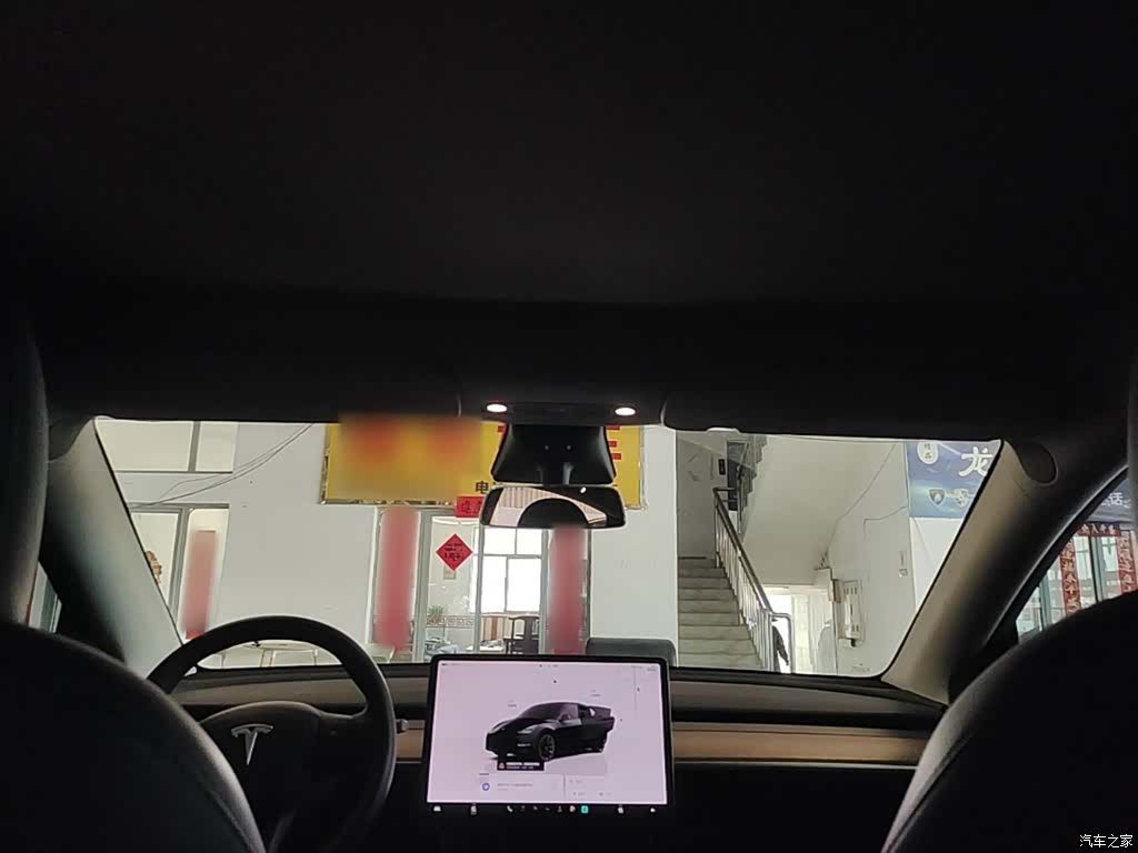 Tesla Model Y, 2023 18