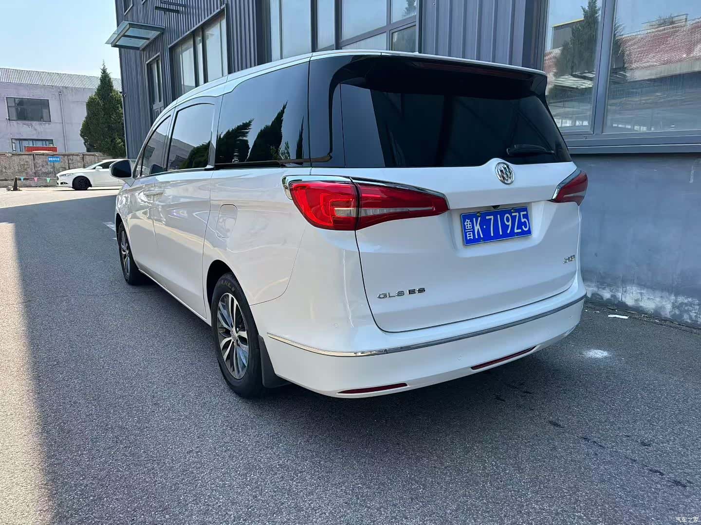 Buick GL8, 2018 все фото