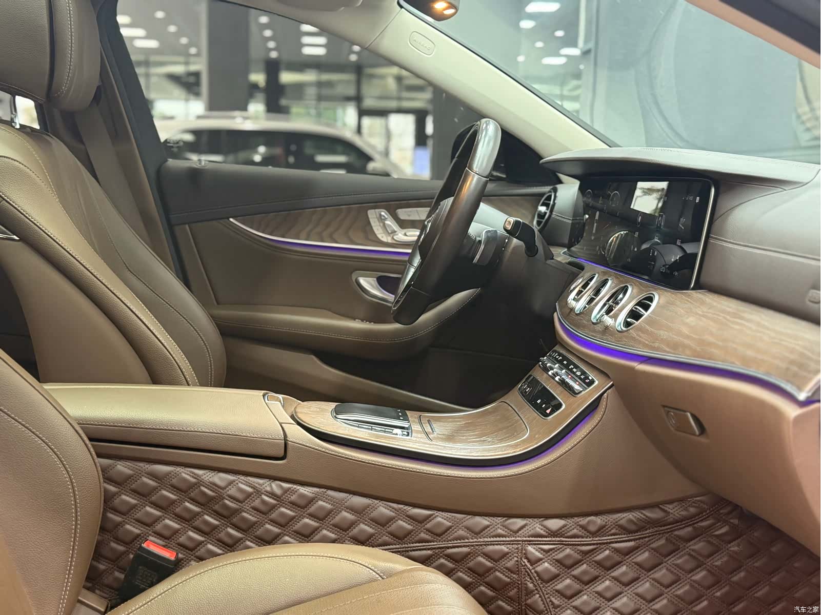 Mercedes-Benz E-Class, 2022 12