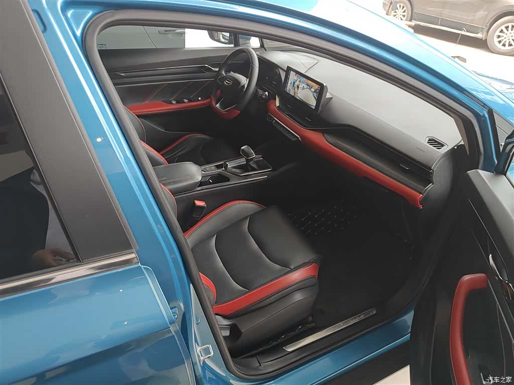 Geely Emgrand, 2022 24