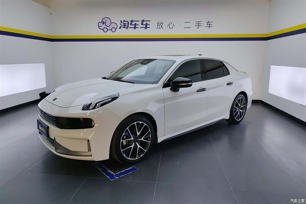 Lynk & Co 02
