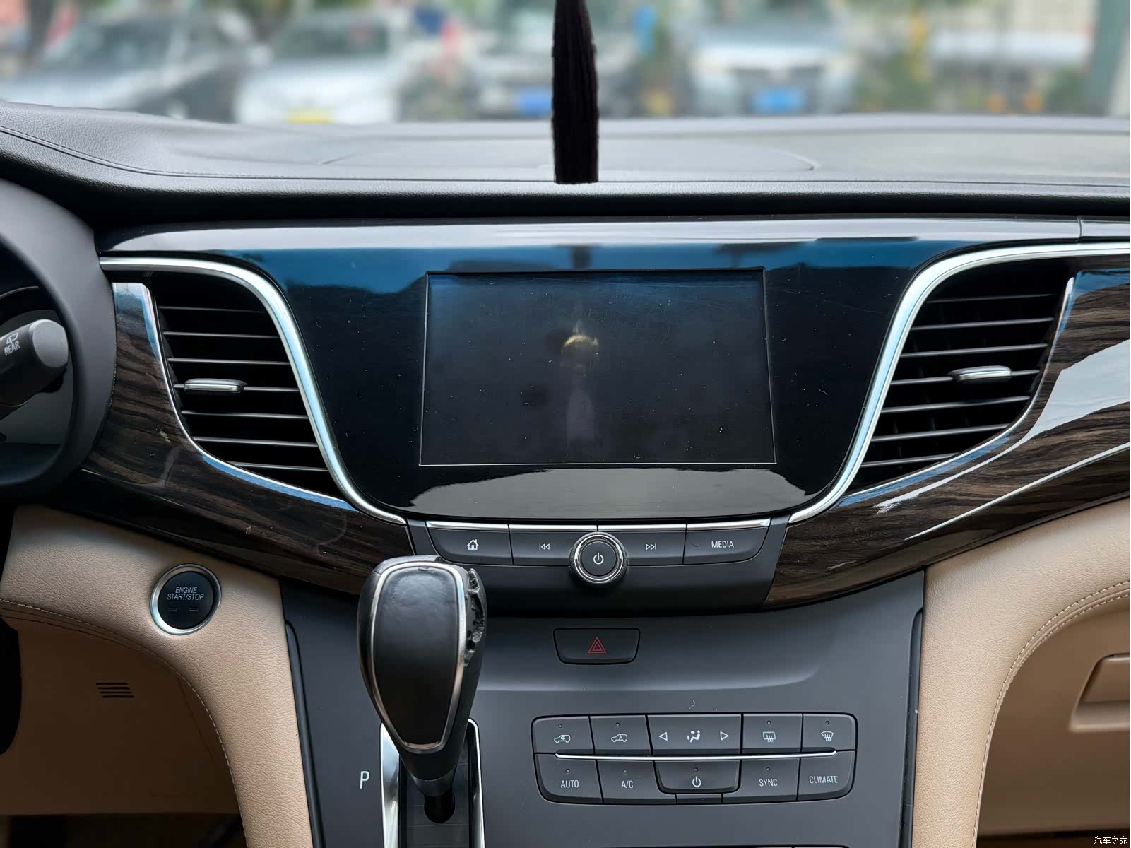 Buick GL8, 2018 24