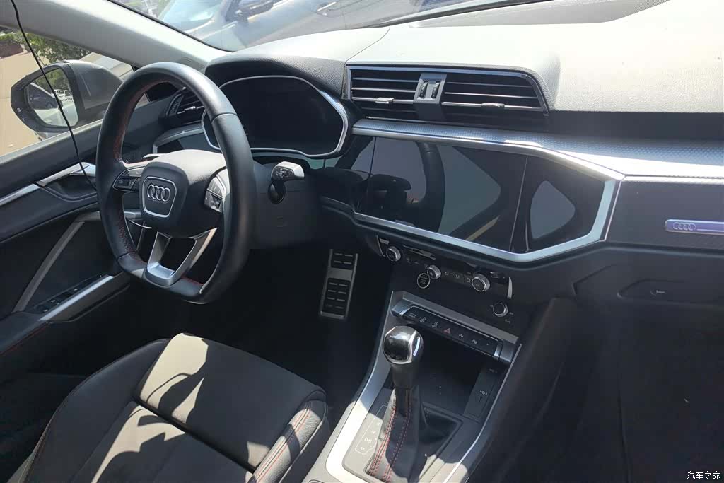 Audi Q3, 2023 12