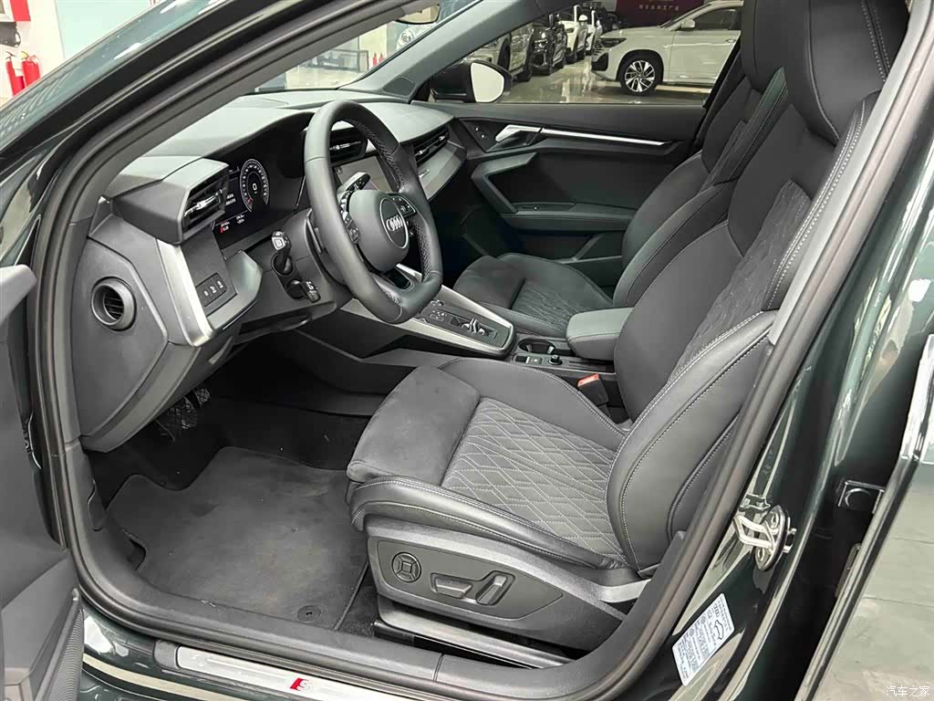 Audi A3, 2023 11