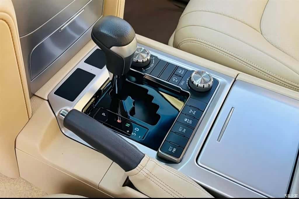 Toyota Land Cruiser, 2018 7