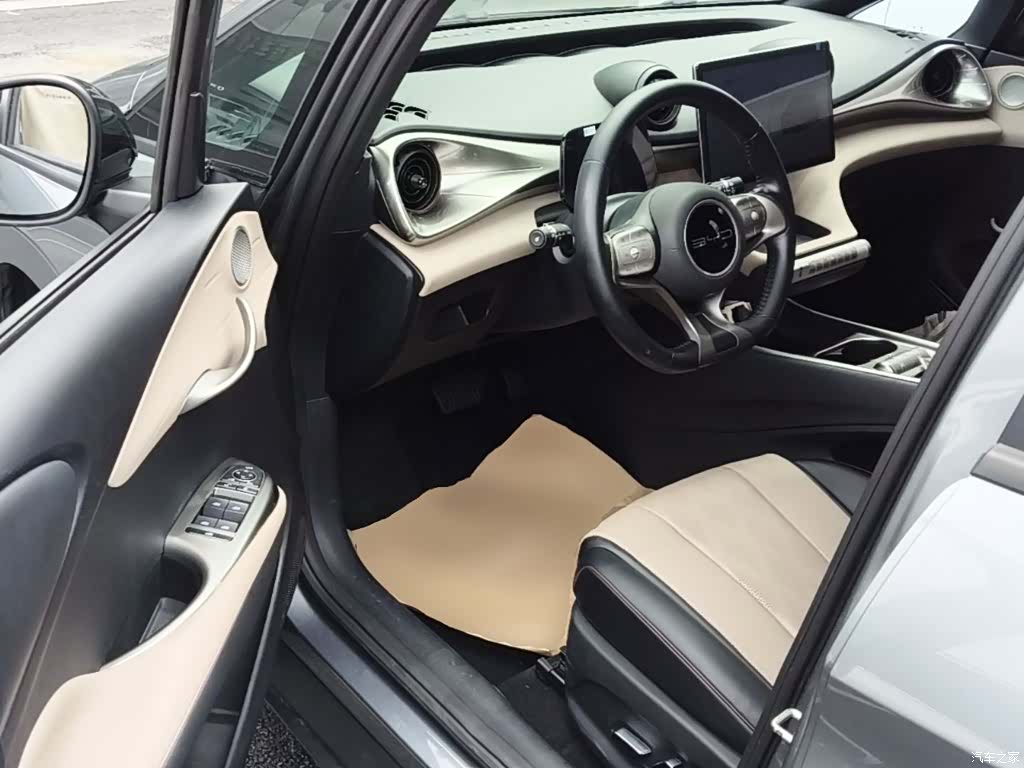 BYD Dolphin, 2023 16