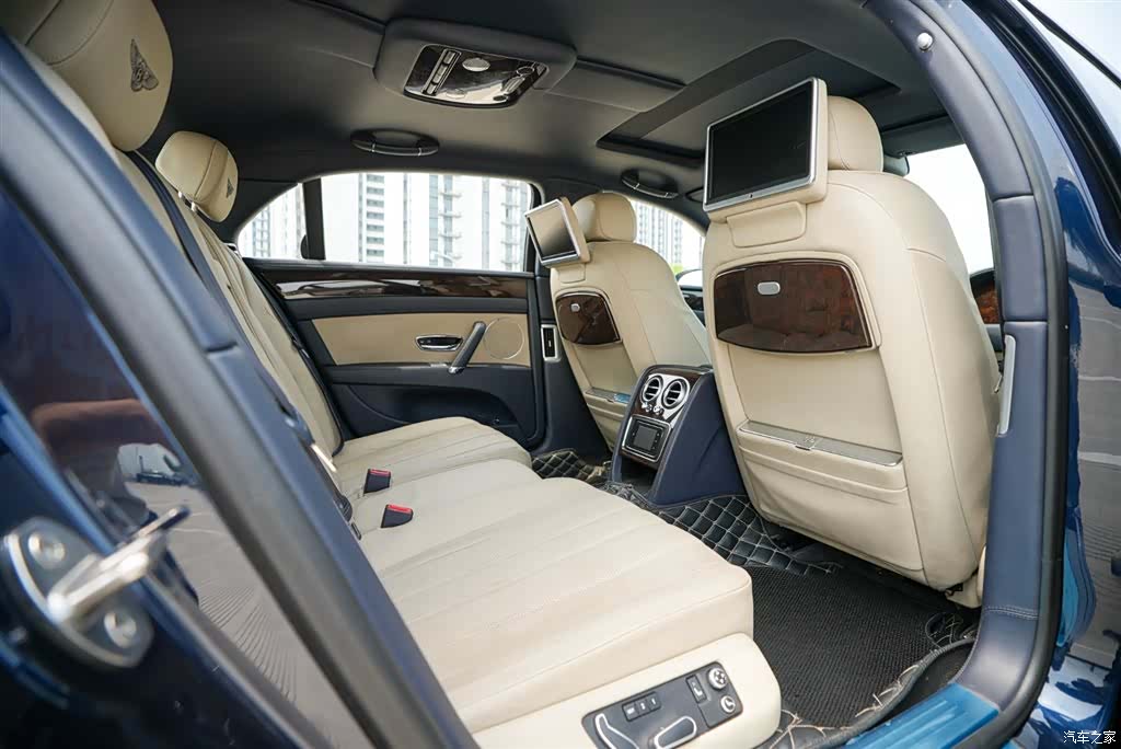 Bentley Flying Spur, 2016 11