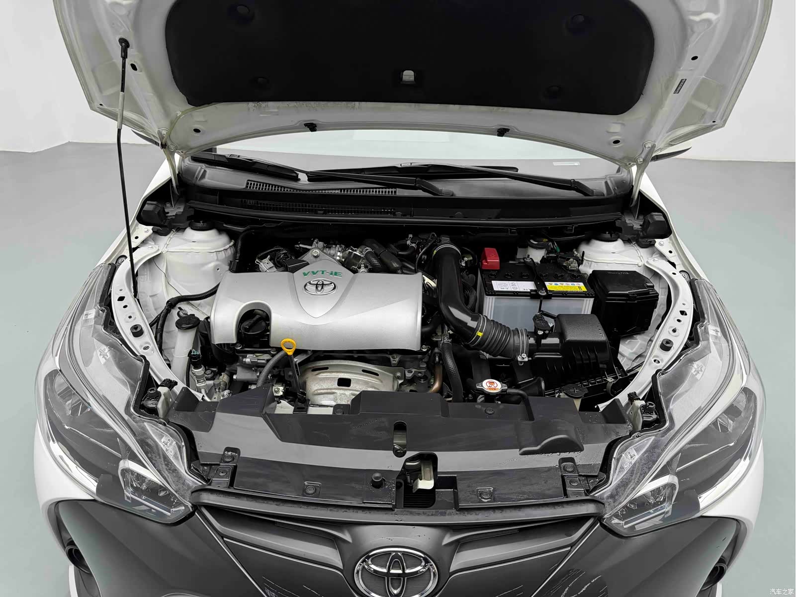Toyota YARiS L, 2019 6