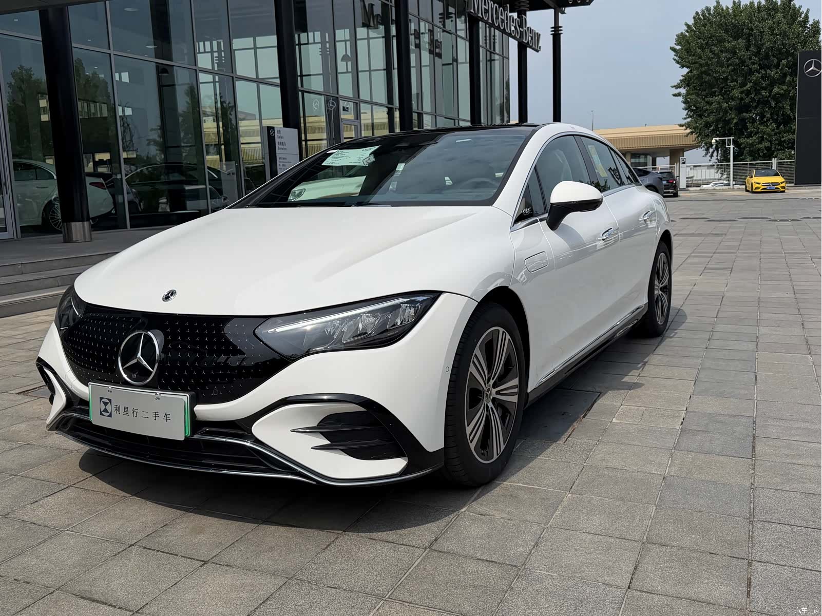 Mercedes-Benz EQE, 2025 1