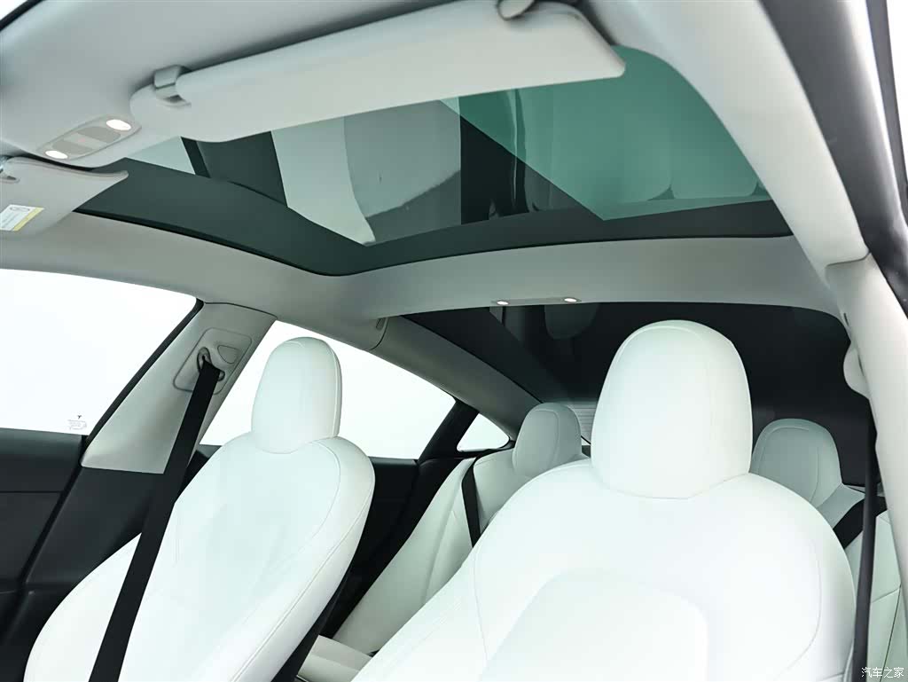 Tesla Model 3, 2022 13