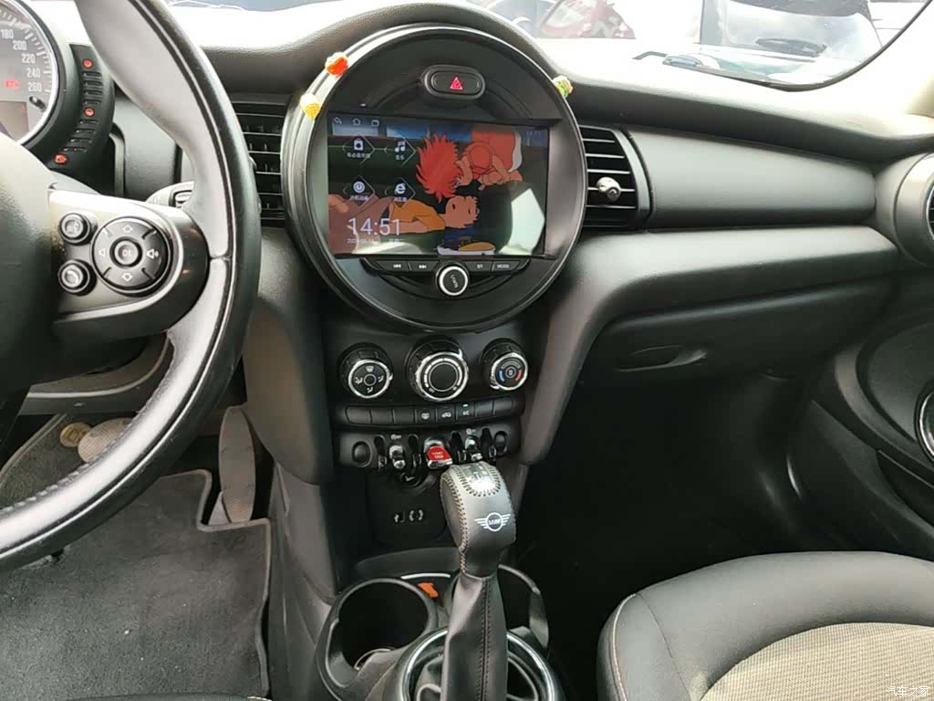 Mini ONE, 2017 13