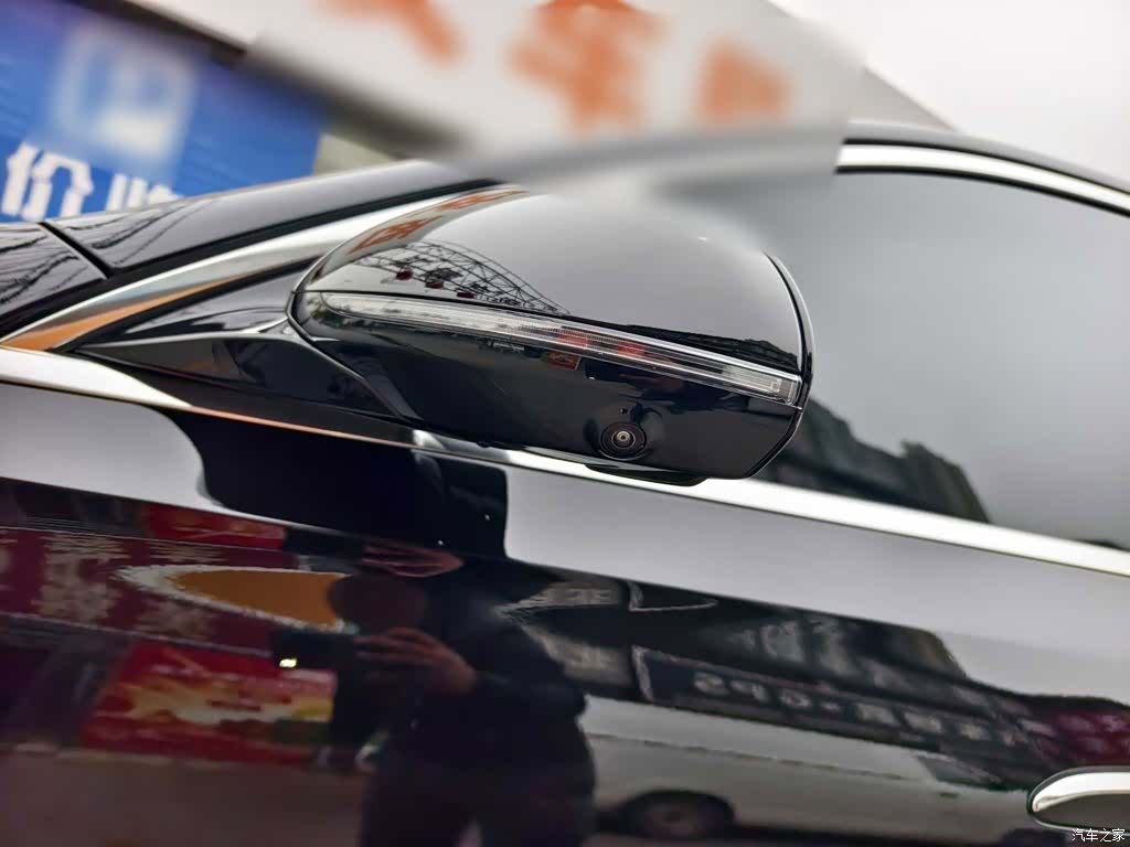 Mercedes-Benz E-Class, 2024 9