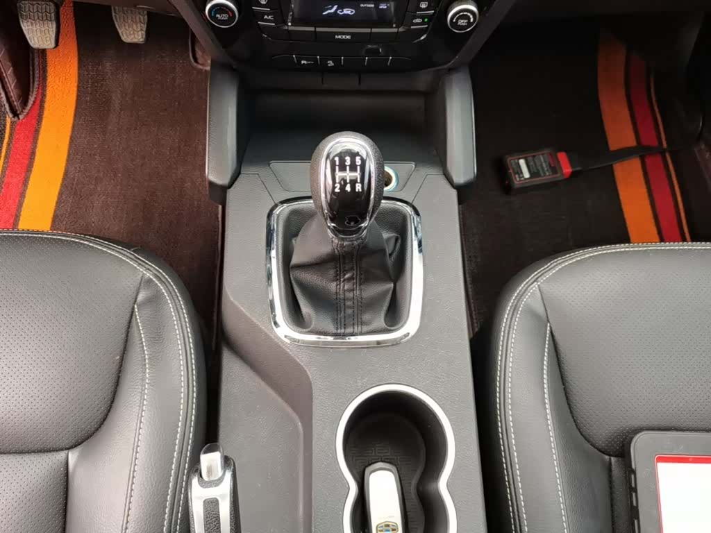 Geely X6, 2017 14