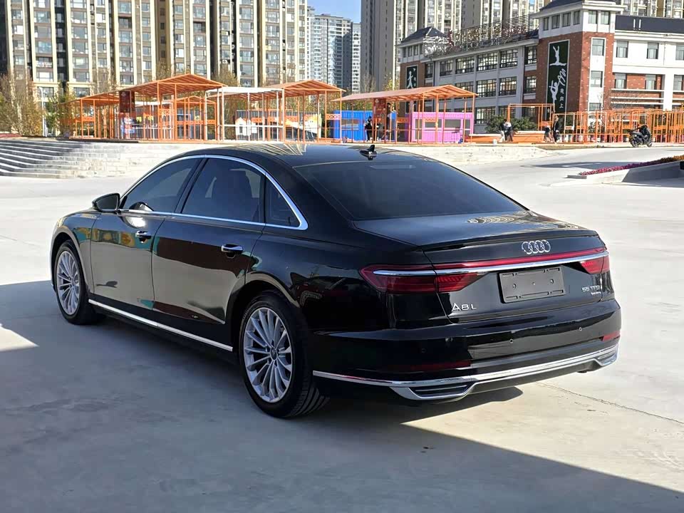 Audi A8