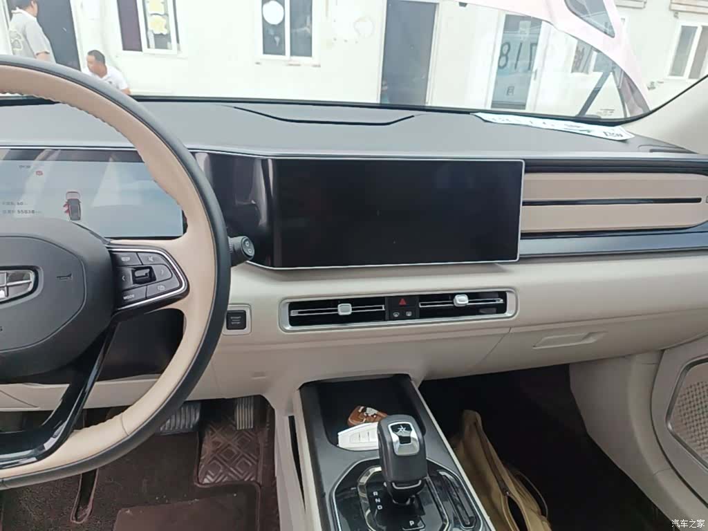 Geely Icon, 2023 13