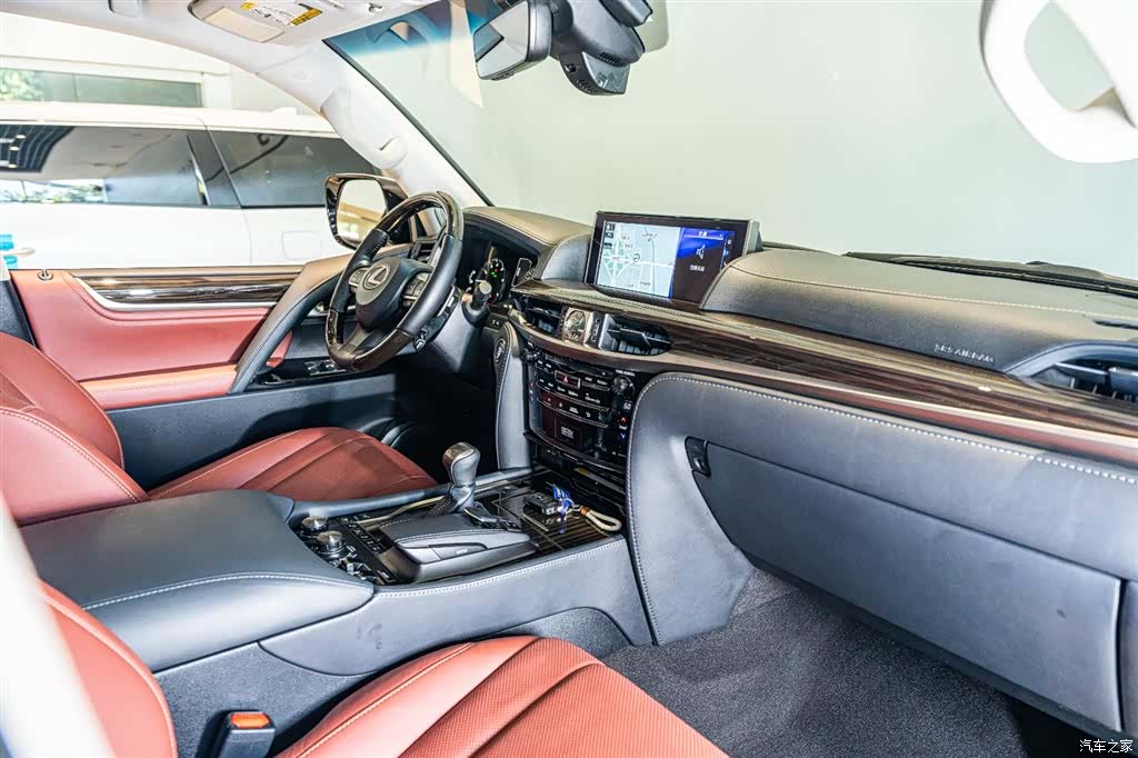 Lexus LX, 2022 9
