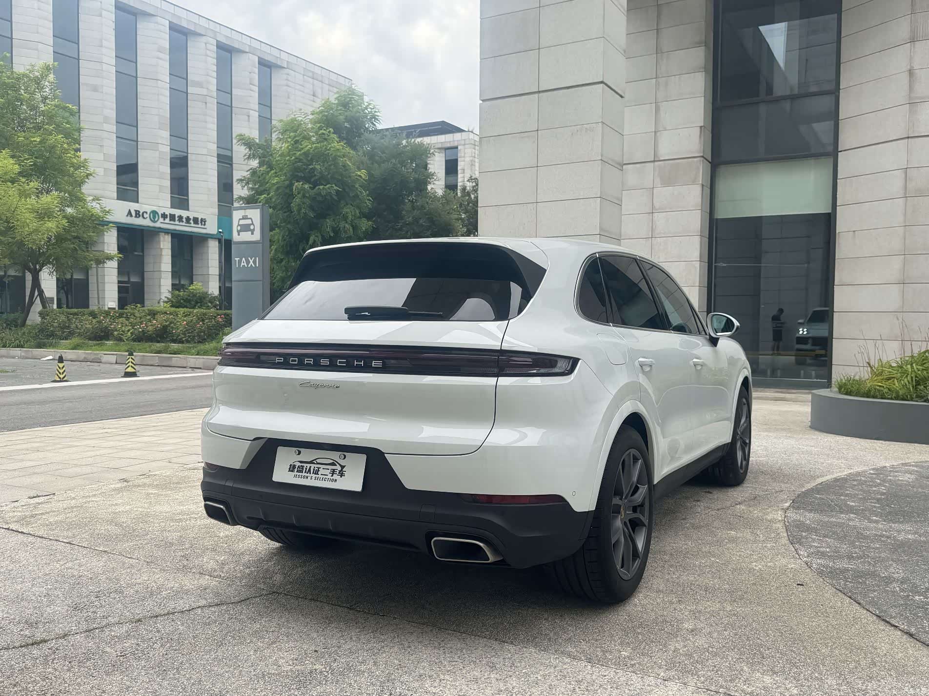 Porsche Cayenne, 2024 6