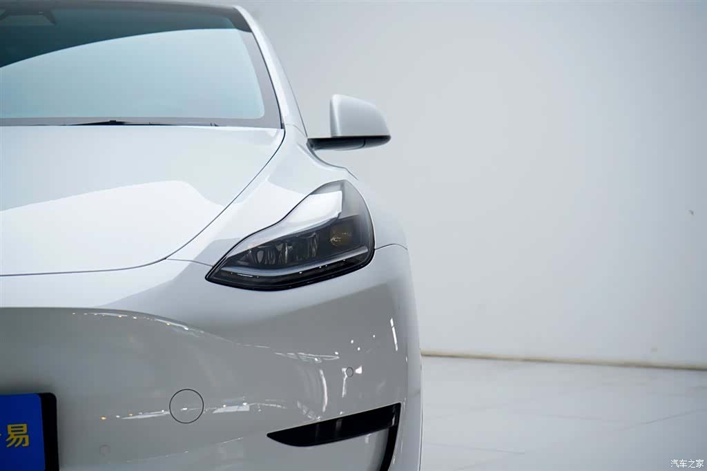 Tesla Model Y, 2022 17