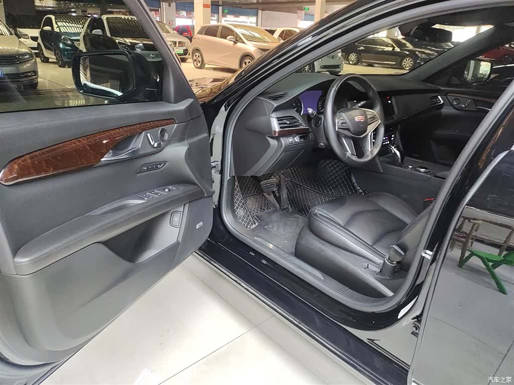 Cadillac CT6, 2023 12