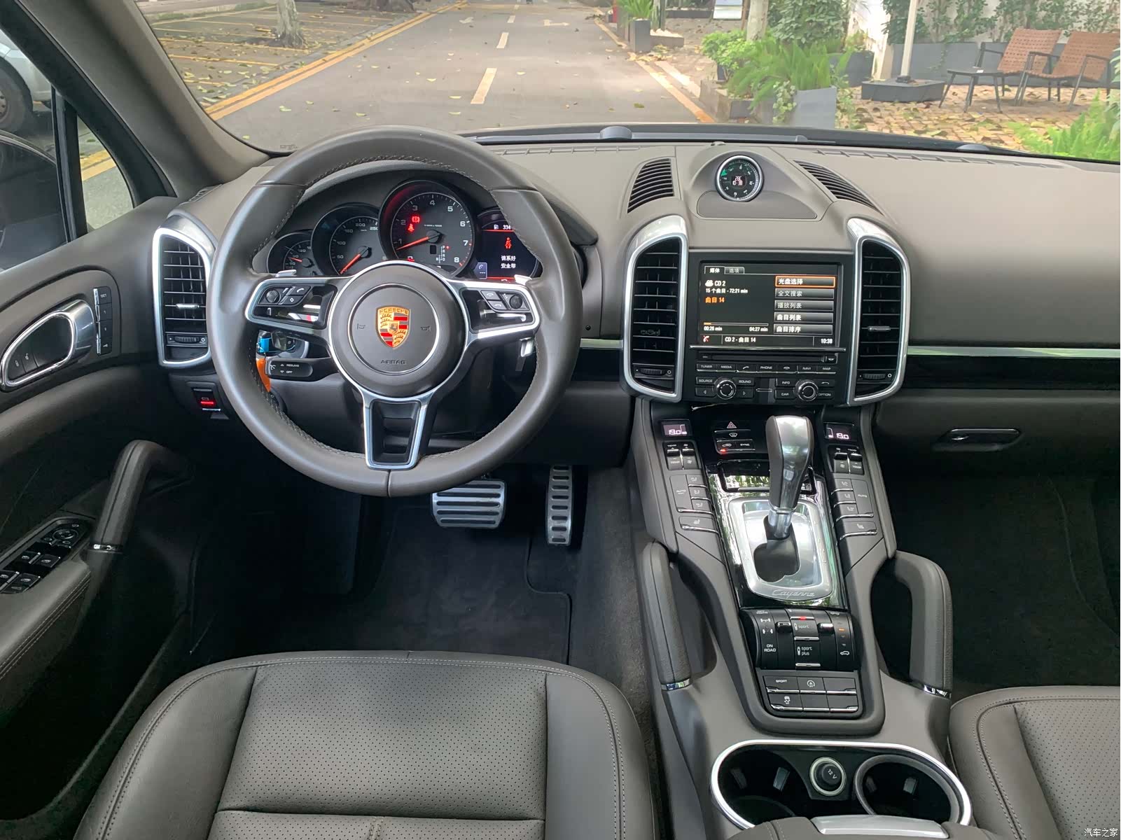 Porsche Cayenne, 2015 9