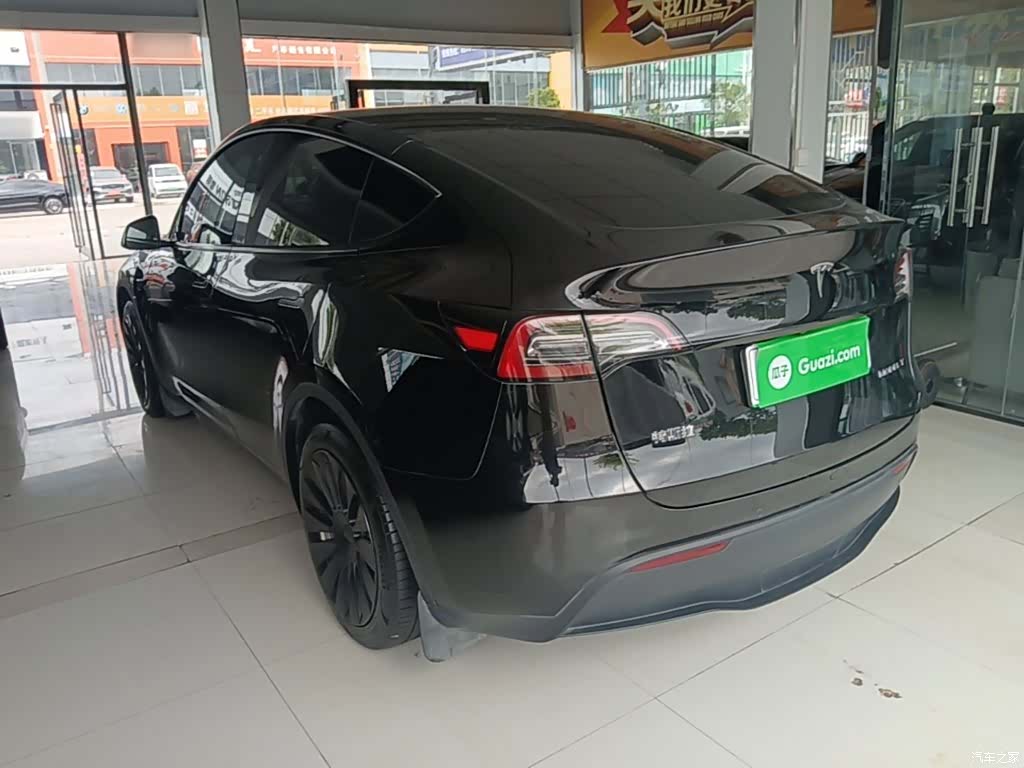 Tesla Model Y, 2023 все фото