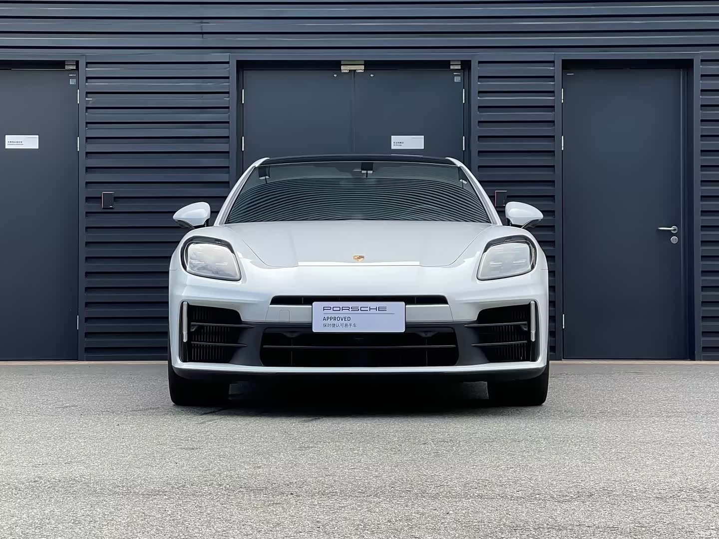 Porsche Panamera, 2024 2