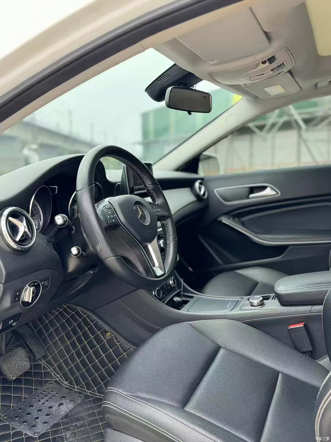 Mercedes-Benz GLA, 2015 3
