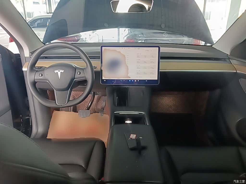 Tesla Model Y, 2023 10