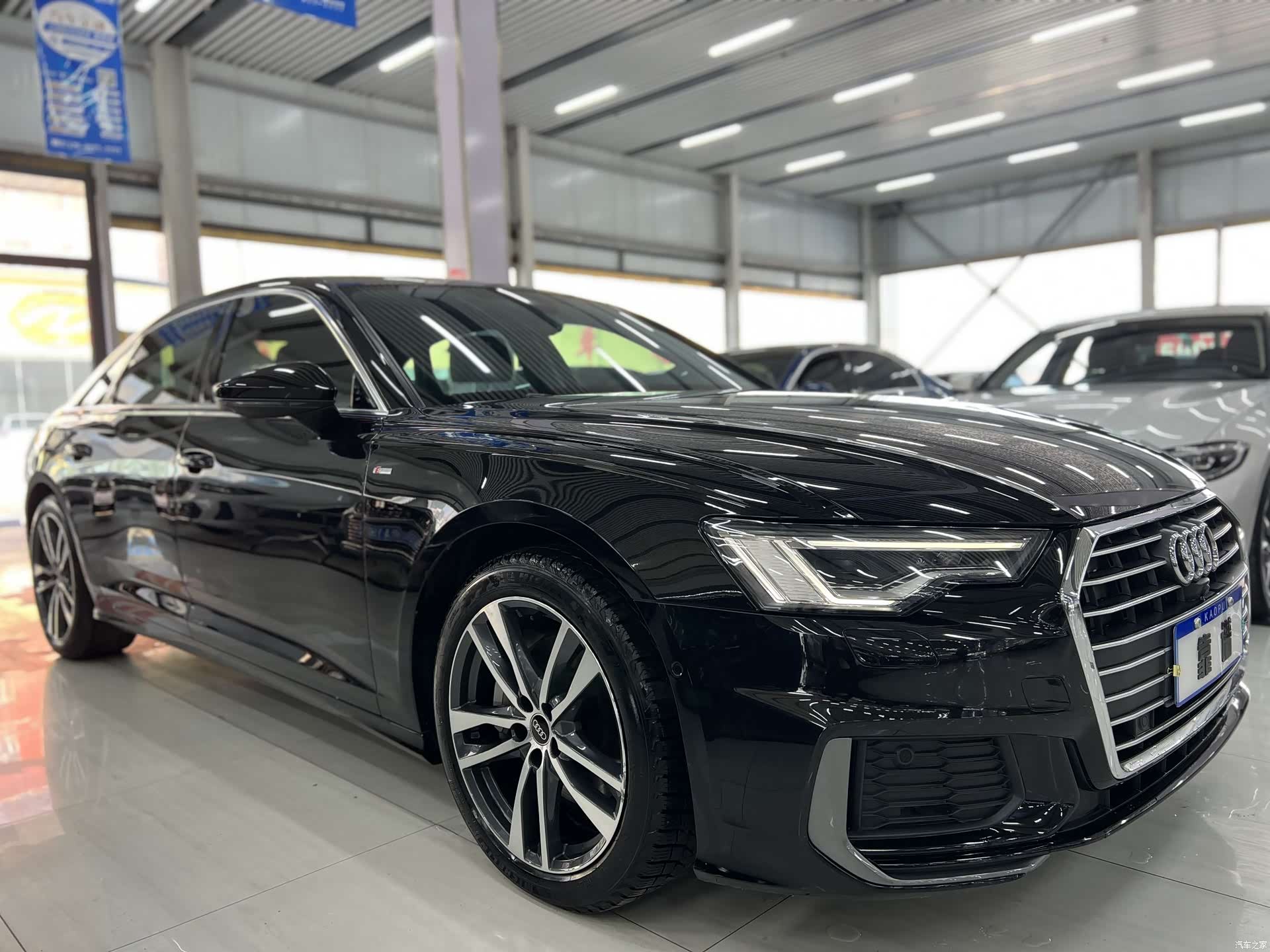 Audi A6L, 2022 3