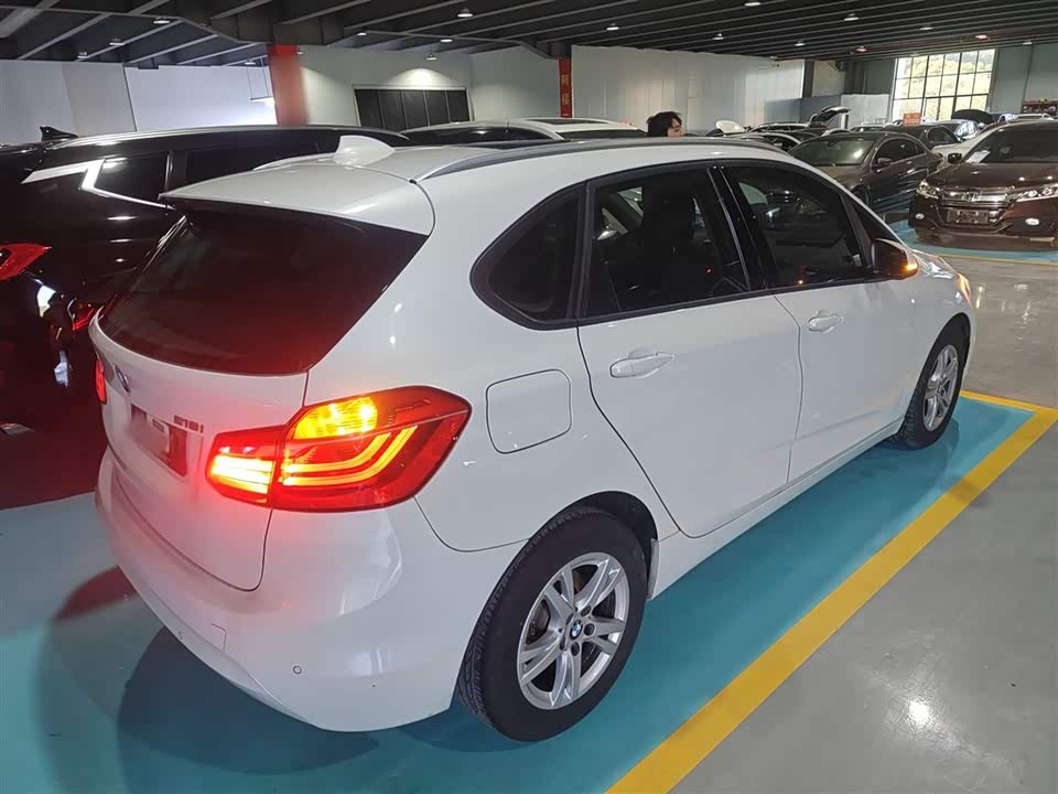 BMW 2 series station wagon