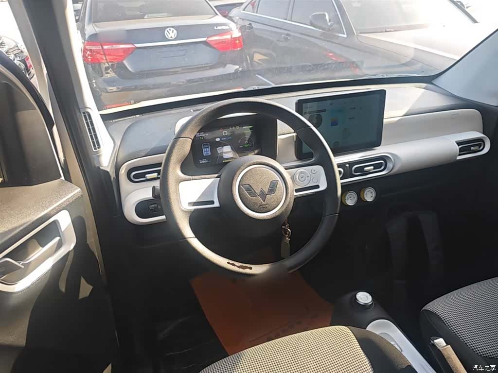 Wuling MINIEV, 2025 11