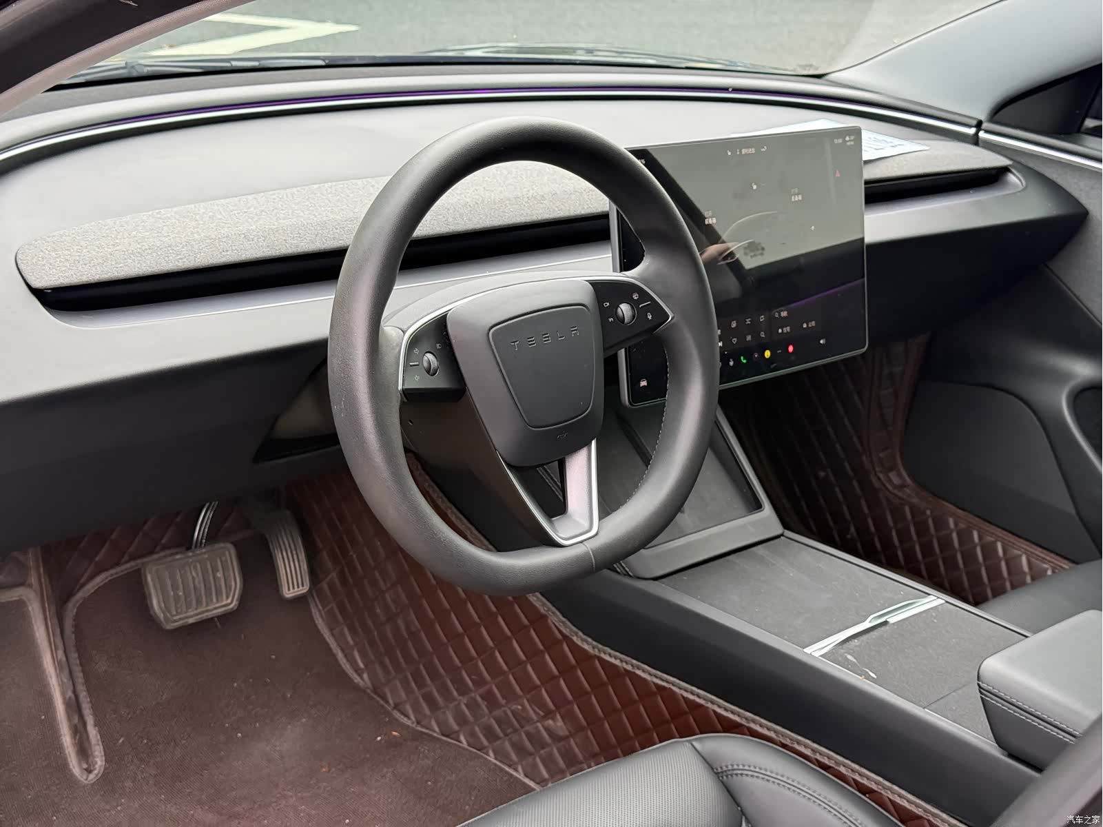 Tesla Model 3, 2023 12
