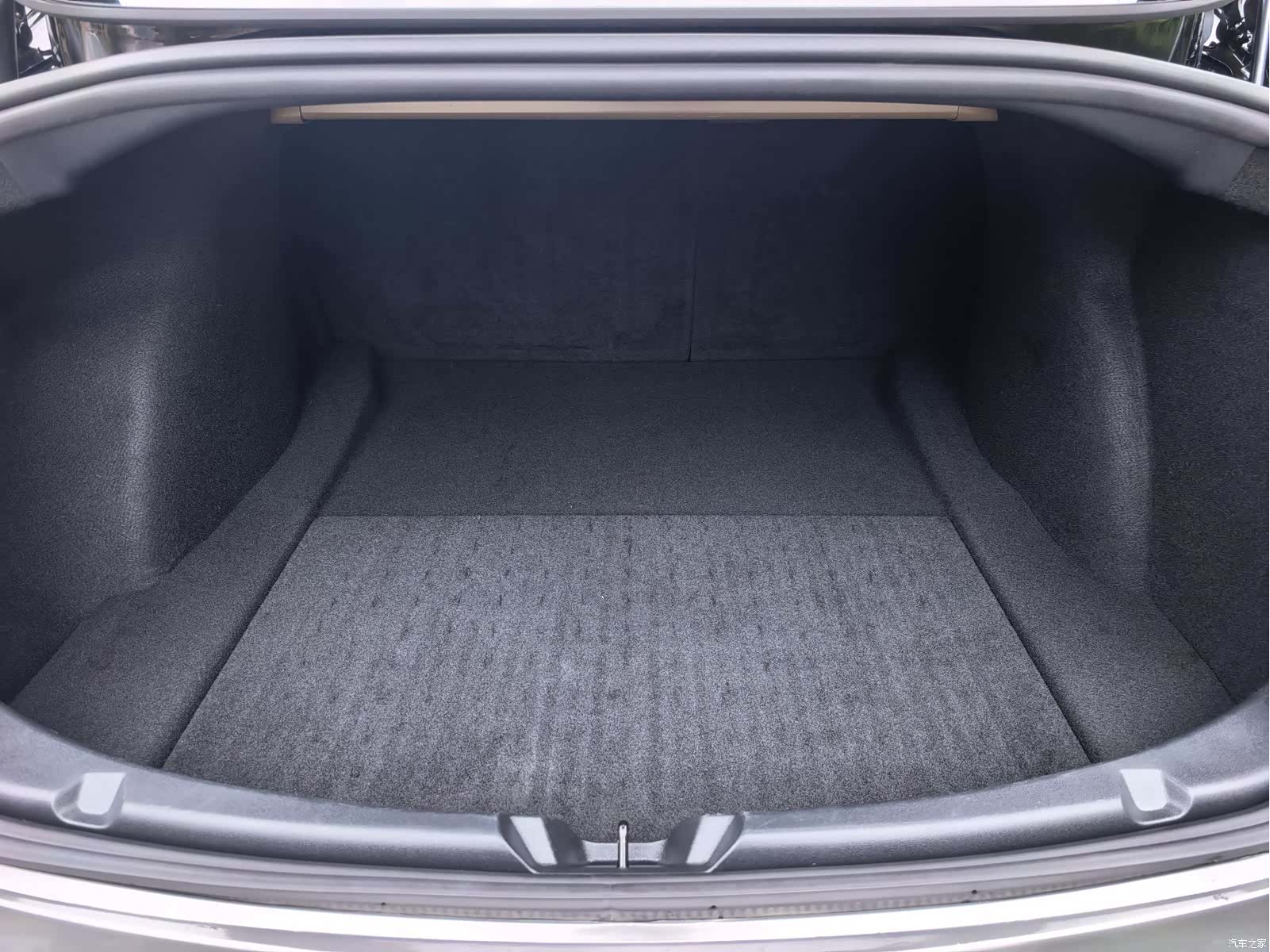 Tesla Model 3, 2023 10