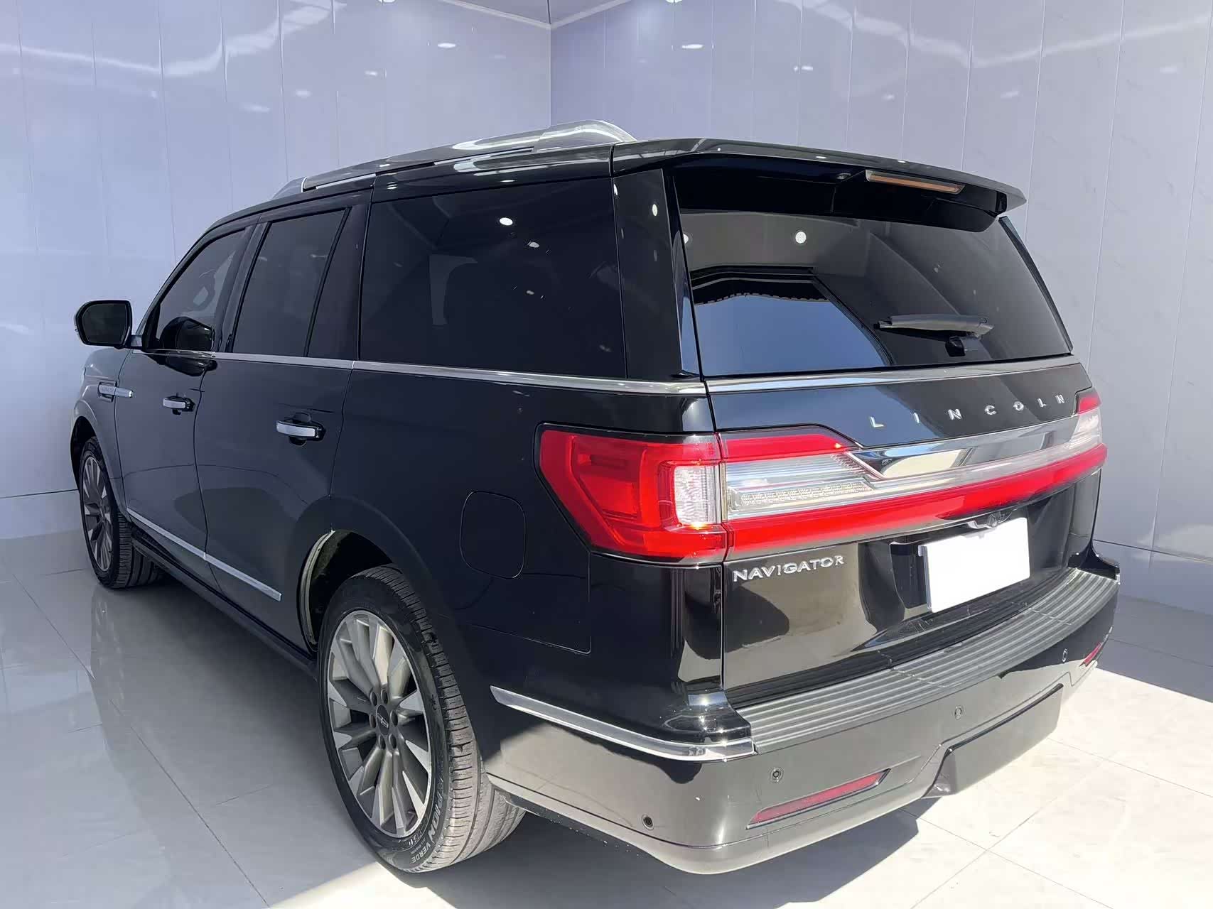 Lincoln Navigator, 2019 3