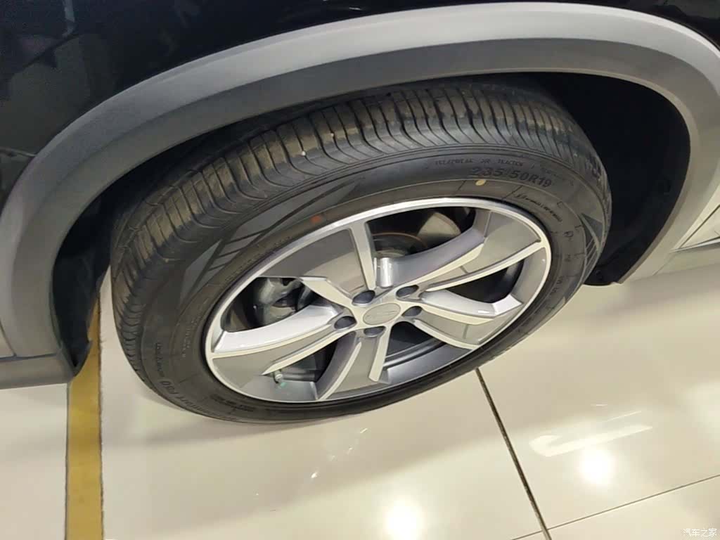 Geely Haoyue, 2025 23
