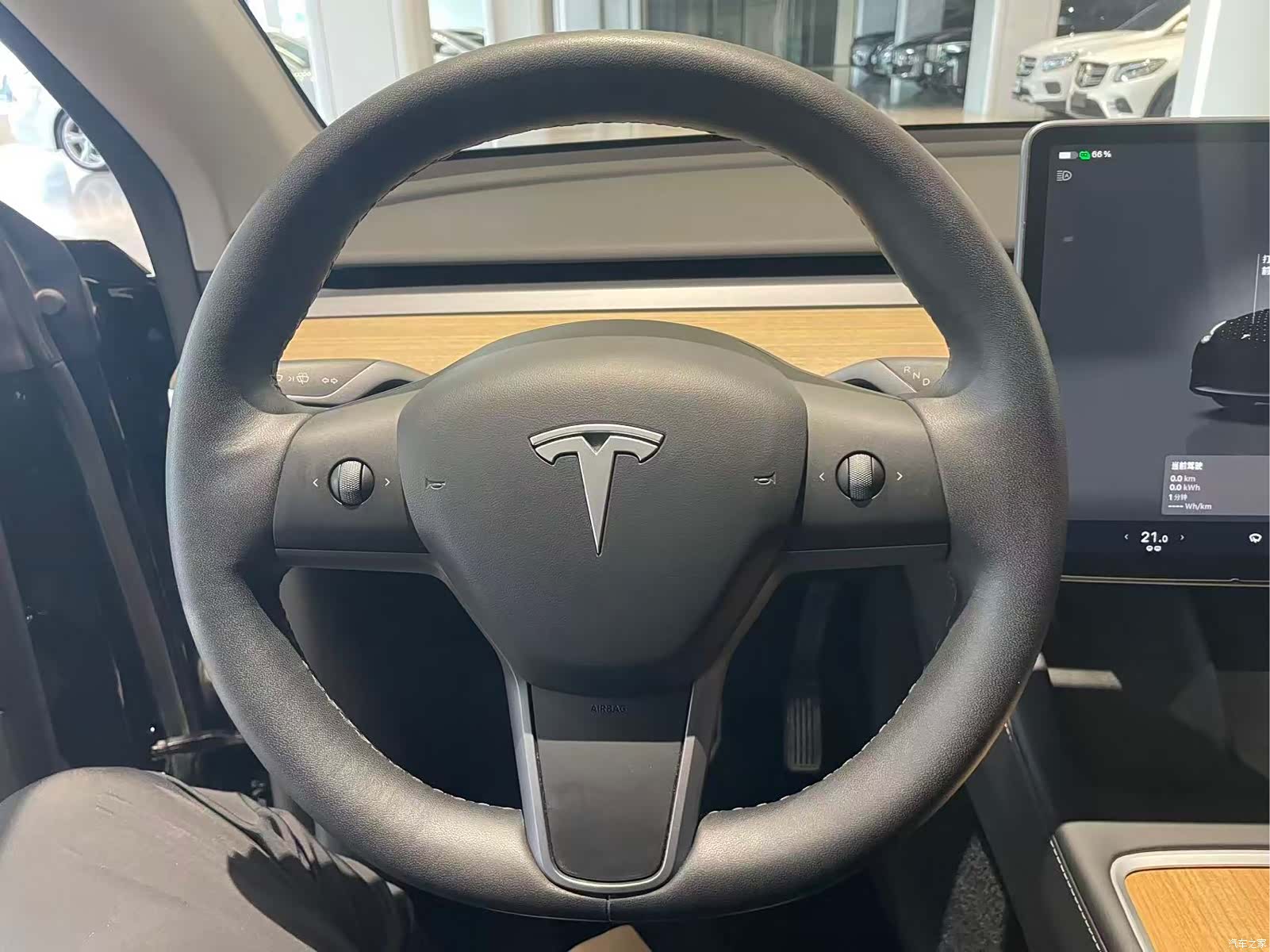 Tesla Model Y, 2022 14